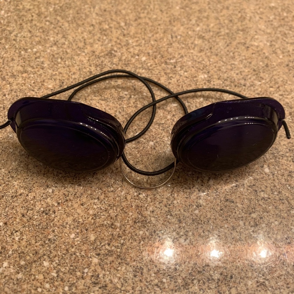 Retro Co Fast Facial LED mask - Picture 5 of 5